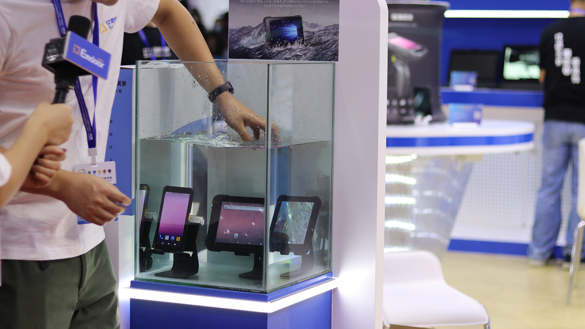 1635749105715214.jpg 直播3.JPG