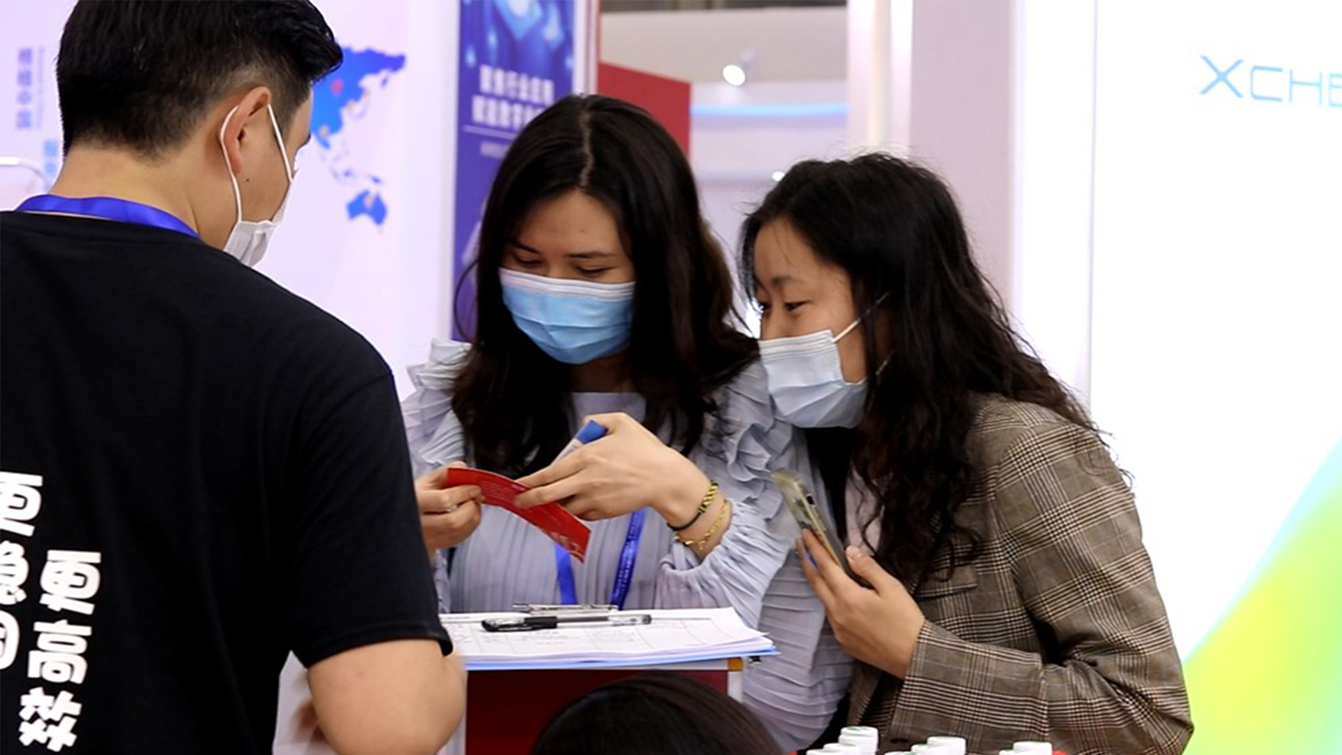 1635749133806701.jpg 精彩2.jpg